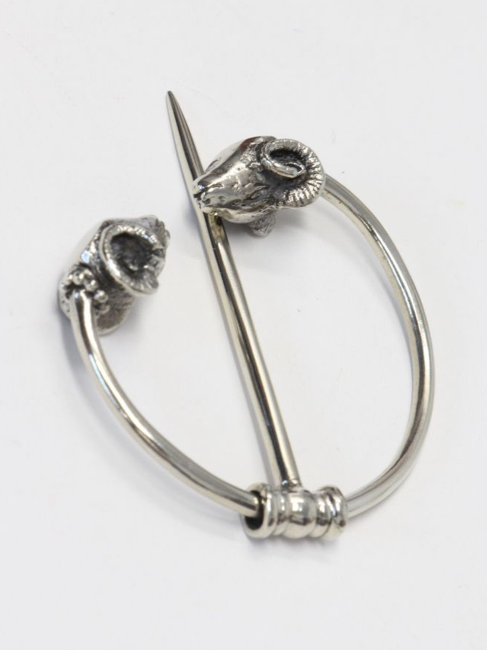 JUL Design Shawl Brooche Ram Heads